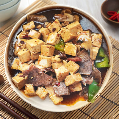 Мапо тофу с говядиной и грибами в Wai Mai по цене 530 ₽