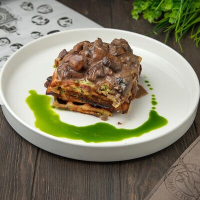 Вафля из кабачков с курицей и грибами в Чайка Ливингстон по цене 580 ₽