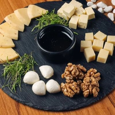 Сырная тарелка в Арсенал по цене 750 ₽