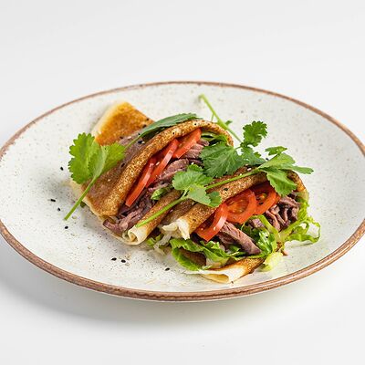 Блины с ростбифом и соусом терияки в Kitchen по цене 590