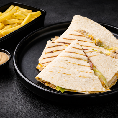 Кесадилья с курицей в Авто Япончик по цене 875 ₽