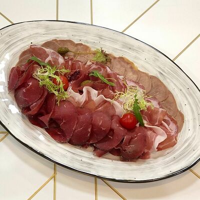 Ассорти Итальянских мясных деликатесов в Jesstaurant по цене 1980 ₽