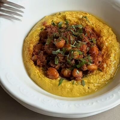 Хумус с бараньим фаршем в Сфинкс Food по цене 800 ₽