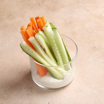 Овощные палочки со сметаной в RestikVam по цене 290 ₽