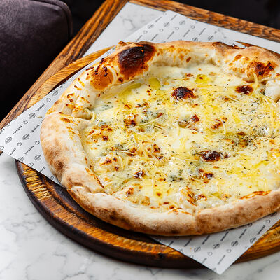 Пицца Четыре сыра в Pizzeria by Cheeseria по цене 583 ₽