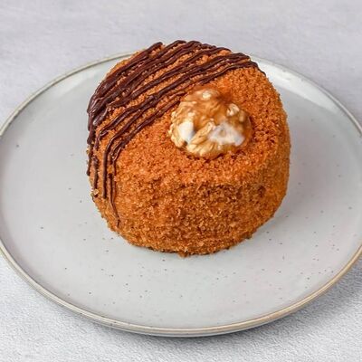 Пирожное Медовик в Круассан Дорэ по цене 355 ₽