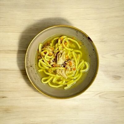 Суп-лапша с куриным филе в Вкусницца по цене 576 ₽
