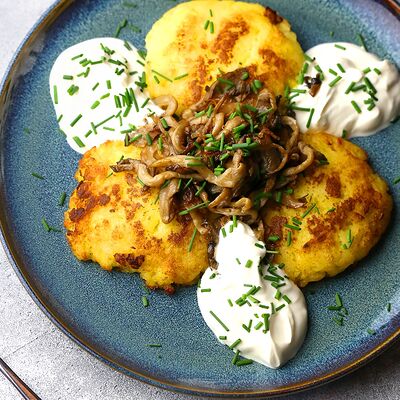 Драники с вешенкамив Торшер по цене 490 ₽