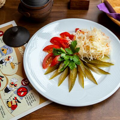 Тарелка солений в Хинкальня по цене 17 р.