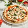 Пицца с курицей и соусом песто в Pizza pazza по цене 750