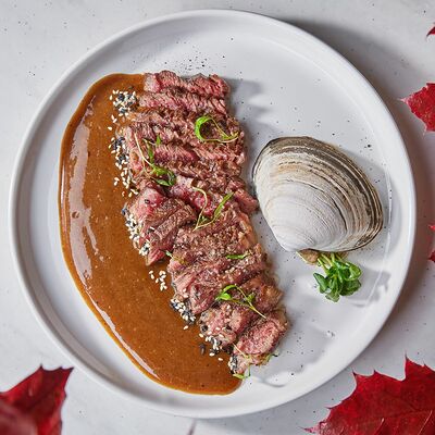 Татаки из мраморной говядины со спизулой в Море на Патриках по цене 2500