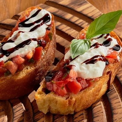 Брускетта со страчателлой в Russo Italiano по цене 690 ₽