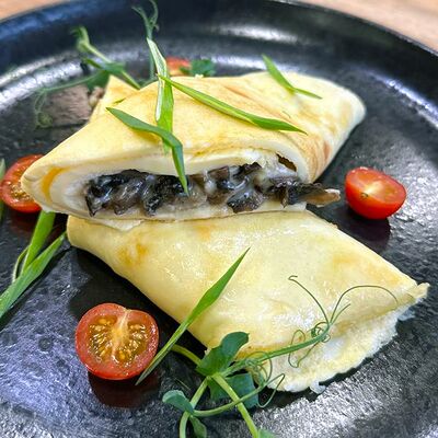 Омлет с сыром и грибами в ProЗёрна по цене 300 ₽