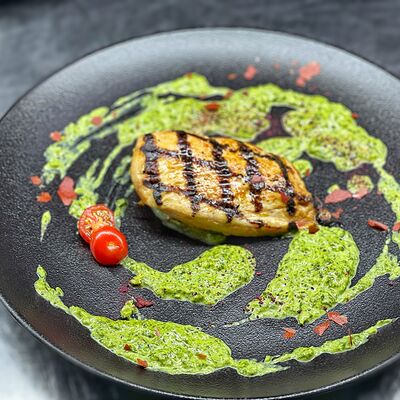 Стейк из курицы в FABRIKA по цене 620 ₽