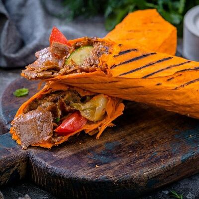 Шаурма в сырном лавашев Куссман Московский по цене 570 ₽