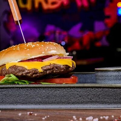 Бургер Urban в Urban по цене 590 ₽