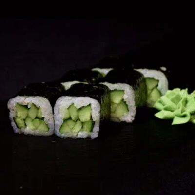 Ролл с огурцом в Пара палок по цене 210 ₽