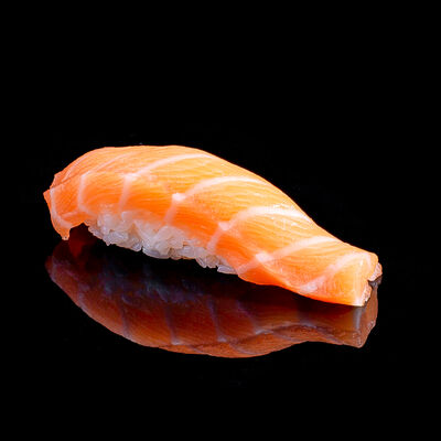 Сяке в Yo! curry & sushi по цене 270 ₽