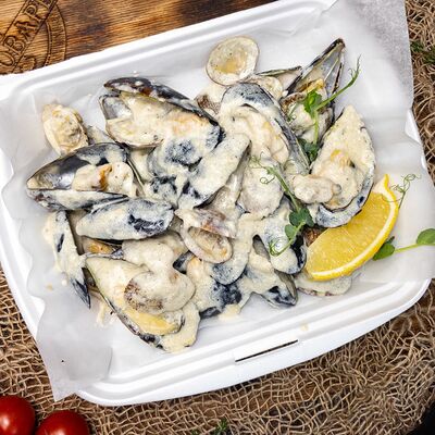 Сет из моллюсков в сливочном соусе в РАКОВАРЪ по цене 1590 ₽