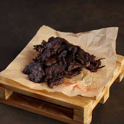 Сыровяленая говядина в Kotleta bar по цене 370 ₽