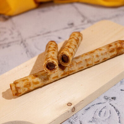 Вафельная трубочка с вареной сгущенкой в Пекарня Буханка по цене 139 ₽