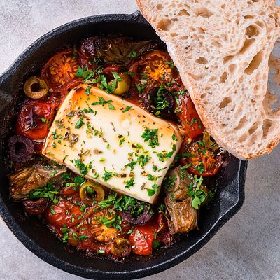 Запечённый сыр Фета в томатном соусе в Березка по цене 25 р.