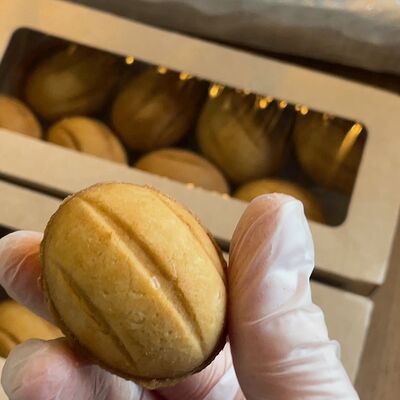 Набор орешков (8 шт) в АМ по цене 500 ₽