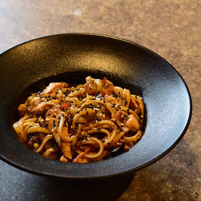 Лапша Удон с курицей и овощами в La Terrasse по цене 400 ₽