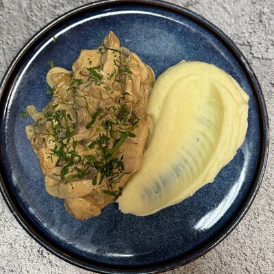 Курица по-строгановскив Гастропапы по цене 790 ₽