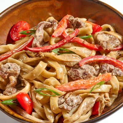 Лапша Удон с перечной говядинойв Сакура по цене 769 ₽