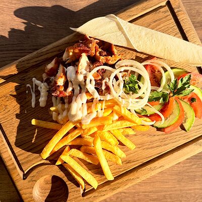 Ланч-бокс Куриный в Mr Doner по цене 460 ₽