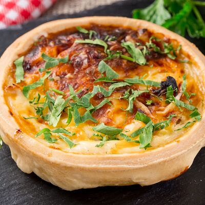 Киш с курицей и грибами замороженный в Поль Бейкери по цене 240 ₽