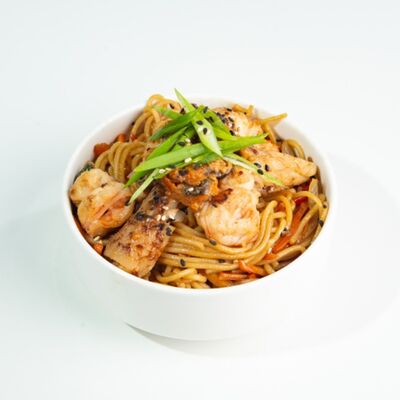 Яичная лапша с морепродуктами в ЁБИСАН по цене 989 ₽