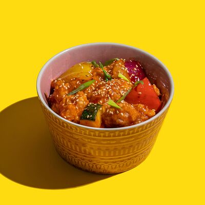 Курица в кисло-сладком соусе в Сушки на макушке по цене 660