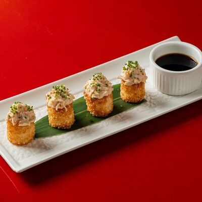 Криспи с крабом в Китайская грамота по цене 1000 ₽