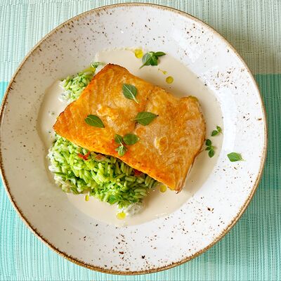 Стейк из лосося со сливочным соусом в Полианто по цене 1200