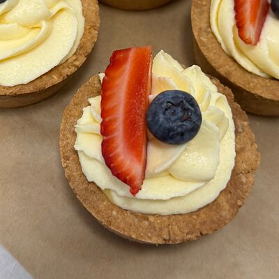 Песочная корзиночка с кремом на основе масла Гхи в Right Cake по цене 290 ₽