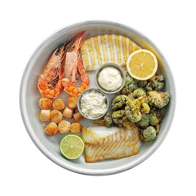 Гриль сет M в Catch по цене 1500 ₽