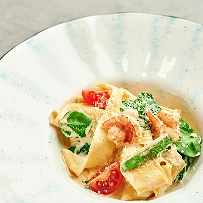 Феттуччине с креветками и цукини в Pivino по цене 610