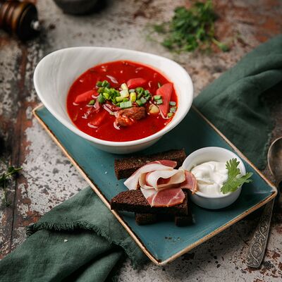 Борщ с вишней, гренками и саломв 8 seconds pub по цене 500 ₽