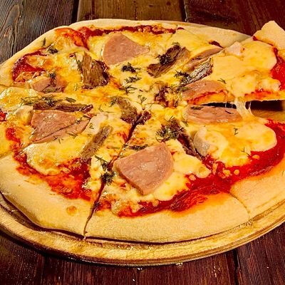 Пицца Мясная в Мама-Папа по цене 1080 ₽