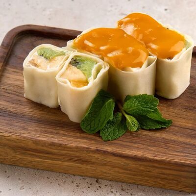 Сладкий ролл Фруктовая фантазия в Паназия & Суши-рум по цене 350 ₽