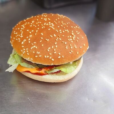 Бургер соусом терияки в Шаурма & Мега бургер Гриль Халяль по цене 405 ₽