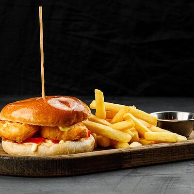 Чикенбургер в Brooklyn Bowl по цене 439 ₽