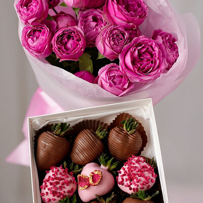 Набор из клубники в шоколаде и букета кустовых роз №35 в SOK - клубника в шоколаде по цене 3990 ₽