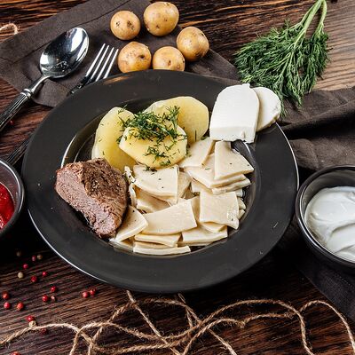 Жижиг-галнаш с говядиной в Daghouse по цене 920 ₽