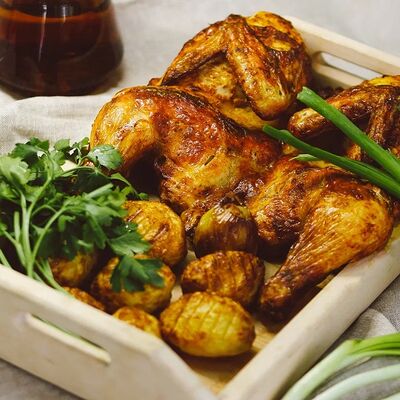 Курица с картошкой в печи в Шашлык&Рибс по цене 2100 ₽