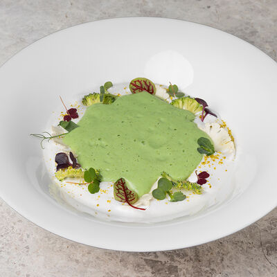 Крем-суп из романеско с эспумой из кокосового молока в Metropol Delivery по цене 1300 ₽