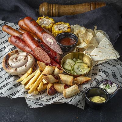 Ассорти колбасок в Изи Паб по цене 3195 ₽