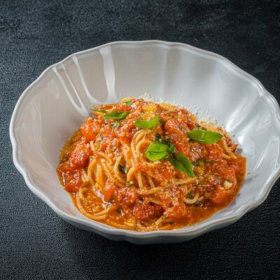 Спагетти Помодоро в Florentini City Café по цене 750 ₽